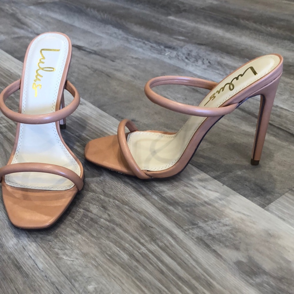 Brand new never worn Nude strappy high heels